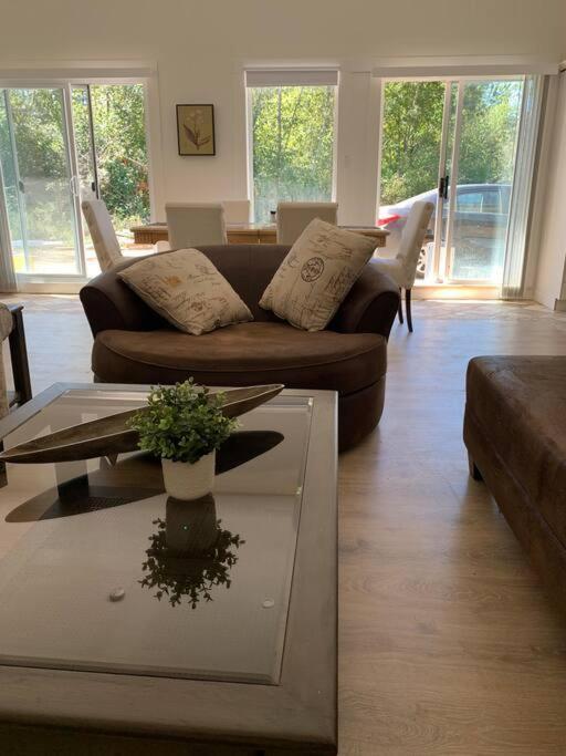 Country Home, Sleeps 6 Pets Friendly Port Alberni Exterior photo