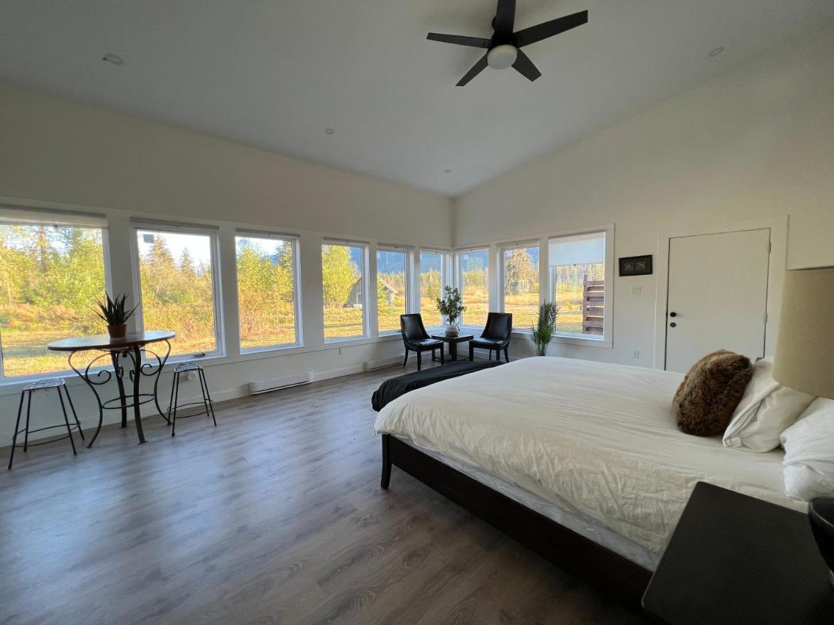 Country Home, Sleeps 6 Pets Friendly Port Alberni Exterior photo