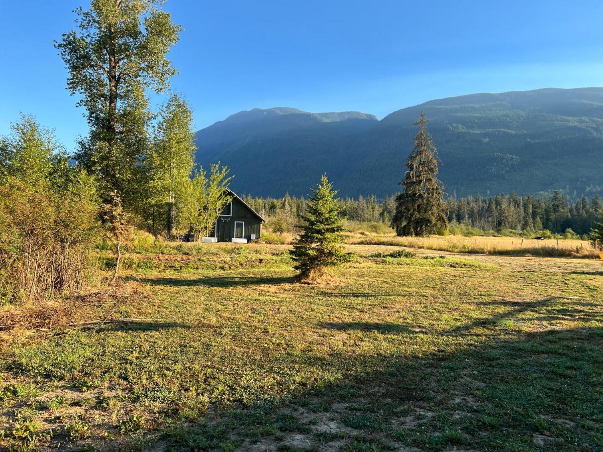 Country Home, Sleeps 6 Pets Friendly Port Alberni Exterior photo