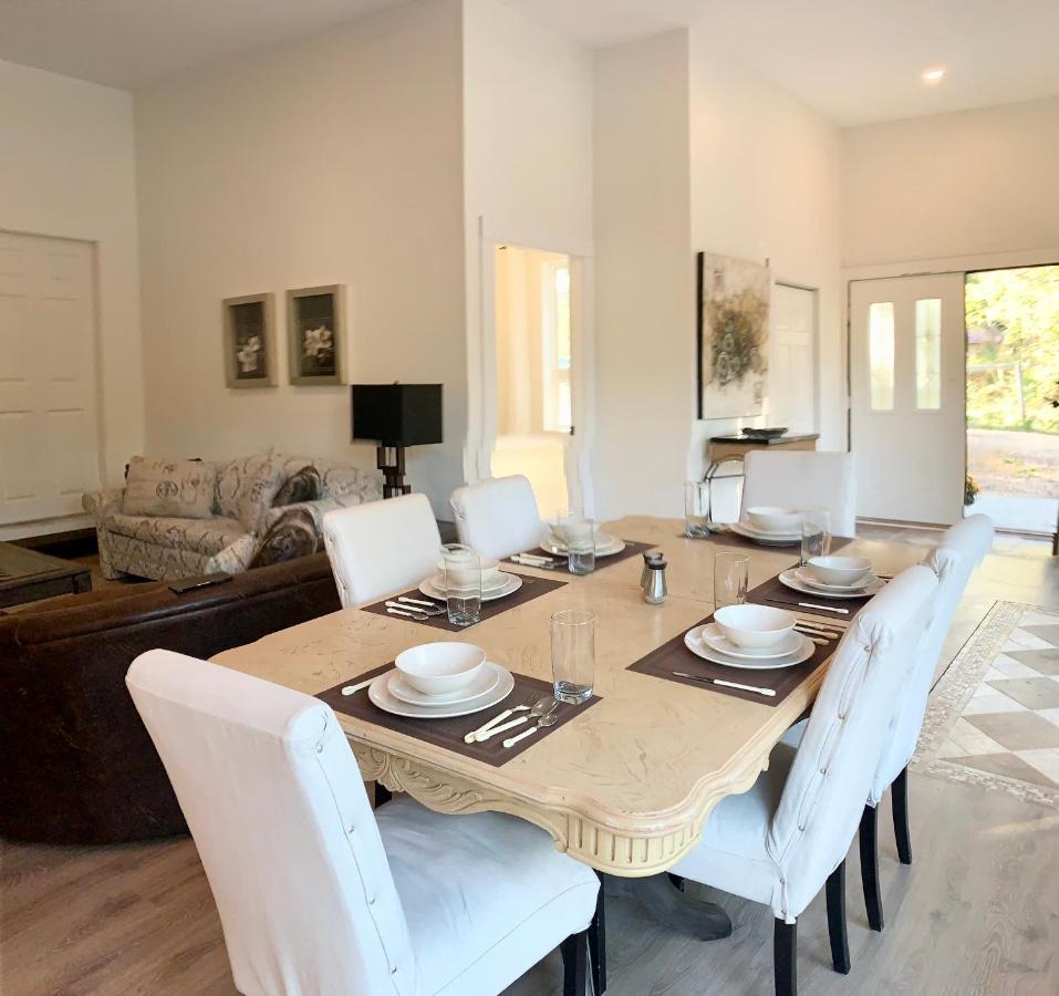 Country Home, Sleeps 6 Pets Friendly Port Alberni Exterior photo