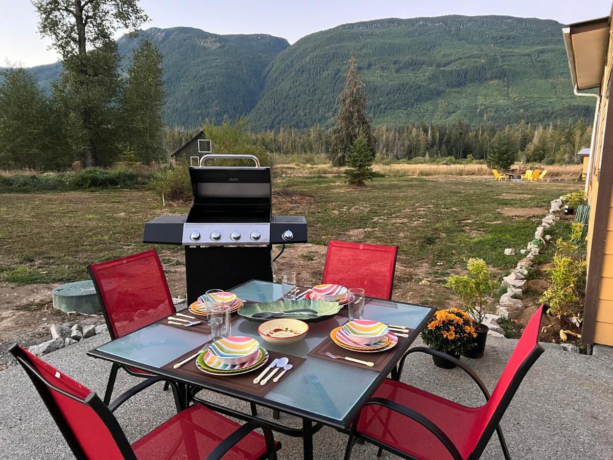 Country Home, Sleeps 6 Pets Friendly Port Alberni Exterior photo