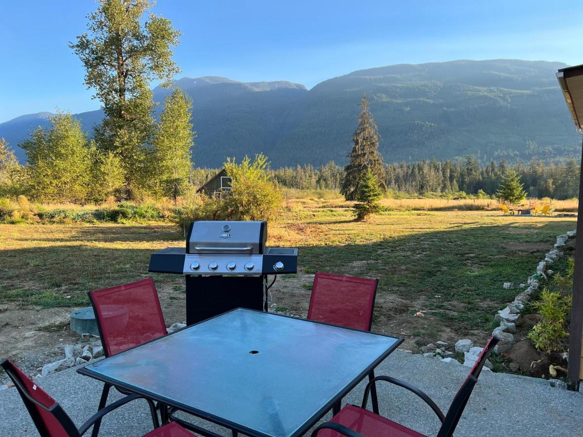 Country Home, Sleeps 6 Pets Friendly Port Alberni Exterior photo